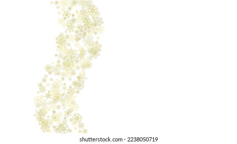 El marco de los copos de nieve brillante sobre el fondo horizontal blanco. Luminoso marco de Navidad y Año Nuevo para certificado de regalo, anuncios, pancartas, folletos. Invitación a la fiesta de la caída de la nieve con brillantes copos de nieve