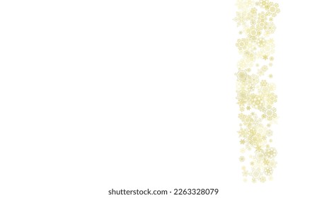 El marco de los copos de nieve brillante sobre el fondo horizontal blanco. Luminoso marco de Navidad y Año Nuevo para certificado de regalo, anuncios, pancartas, folletos. Invitación a la fiesta de la caída de la nieve con brillantes copos de nieve