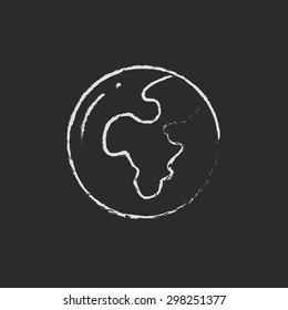 Mano de globo dibujada con tiza en un icono blanco vectorial de pizarra en un fondo negro