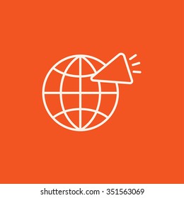 Globo con un icono de la línea de altavoces para web, móviles e infografías. Icono blanco vector aislado en fondo rojo.