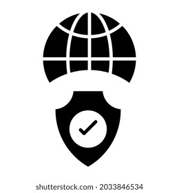 Globe mit Schild, das das Konzept der globalen Sicherheit symbolisiert