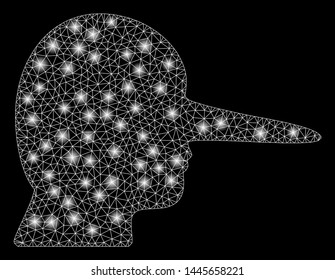 Maillage brillant plus haut avec effet de lueur. Modèle abstrait illuminé de l'icône du haut. Enceinte de fil brillant en polygonale. Image vectorielle abstraite sur fond noir. maillage abstrait 2d conçu avec des triangles,