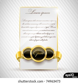 Burbuja de discurso de metal brillante con tarjeta de papel (postal de felicitación)