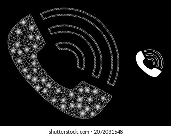 Glossy polygonal Maschendraht Telefon-Symbol mit Glühwirkung auf schwarzem Hintergrund. Konstellation Call Telefon iconic Vektorgrafik mit glatteren Punkten in Sternfarben.