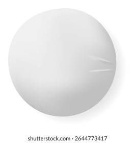 Glänzend weiße Kugel, die einen weichen Schatten auf unberührtem weißem Hintergrund wirft und eine minimalistische und elegante Komposition bildet, die Einfachheit und moderne Designästhetik betont