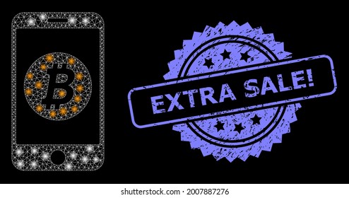 Red de malla brillante banco de bitcoin móvil con manchas brillantes y marca de agua rosetada de goma Extra Sale Exclamation. Constelación vectorial iluminada creada a partir del icono del banco de bitcoin móvil.