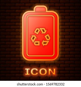 Glowing neon Battery with recycle symbol line icon isolated on brick wall background. Battery with recycling symbol - renewable energy concept.  Vector Illustration