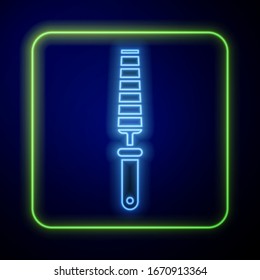Leuchtendes Neon-Chisel-Werkzeug für Holzsymbol einzeln auf blauem Hintergrund. Vektorillustration-Illustration