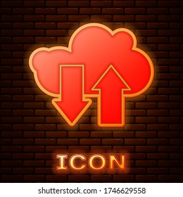 Icono de descarga y carga de neón brillante aislado en el fondo de pared de ladrillo. Ilustración vectorial