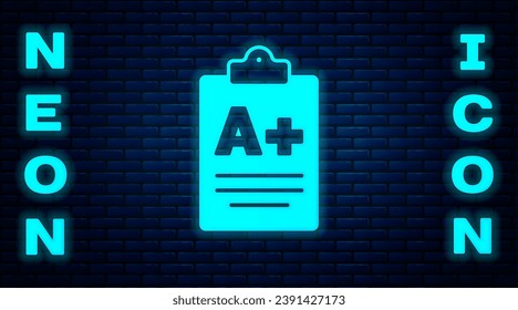 Hoja de examen de neón brillante con icono A plus aislado en el fondo de pared de ladrillo. Prueba, examen o concepto de encuesta. Prueba o examen escolar.  Vector