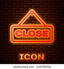 Glowing neon Hanging sign with text Close icon isolated on brick wall background. Business theme for cafe or restaurant.  Vector Illustration