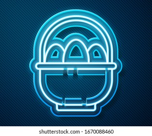 Glühender Neonline-Korb mit Ostereier-Symbol einzeln auf blauem Hintergrund. Frohe Ostern! Vektorillustration-Illustration