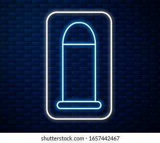Icono de la línea de neón brillante aislado en fondo de pared de ladrillo.  Ilustración vectorial
