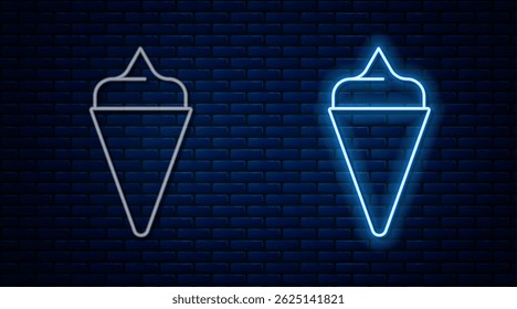 Linha de neon brilhante Sorvete em waffle ícone cone isolado no fundo de parede de tijolo. Doce símbolo.  Vetor