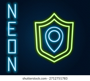 Linha de néon brilhante ícone de escudo de localização isolado no fundo preto. Conceito de seguro. Sinal de guarda. Segurança, proteção, conceito de privacidade. Conceito de contorno colorido. Vetor