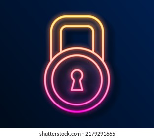 Icono de bloqueo de la línea de neón brillante aislado en el fondo negro. Señal de bloqueo. Seguridad, seguridad, protección, concepto de privacidad.  Vector