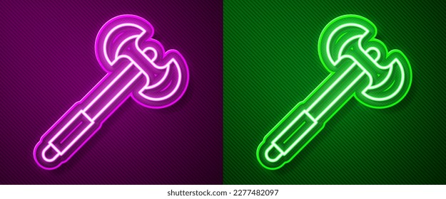 Glühende Neonline Mittelalterliche Poleaxe Symbol einzeln auf violettem und grünem Hintergrund.  Vektorgrafik