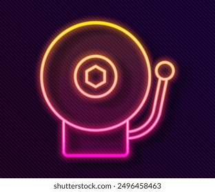 Icono de campana de alarma de timbre de línea de neón brillante aislado sobre fondo negro. Símbolo de alarma, campana de servicio, señal de timbre, símbolo de notificación.  Vector