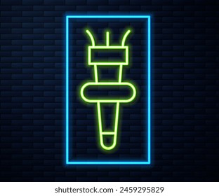 Icono de la llama de la antorcha aislado en el fondo de la pared de ladrillo. Símbolo de fuego caliente, poder de la llama, llama y calor.  Vector
