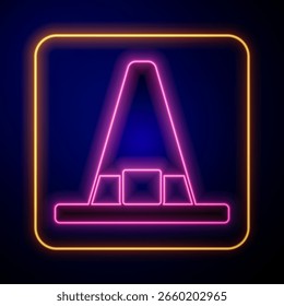 Icono de sombrero de bruja de neón brillante aislado sobre fondo negro. Feliz Halloween.  Vector