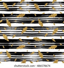 Gold autumn leaves seamless pattern on linear background, grunge autumnal striped background with golden glitter leaf oak, shiny vector for invitation, card, web, paper, wrapping, wallpaper