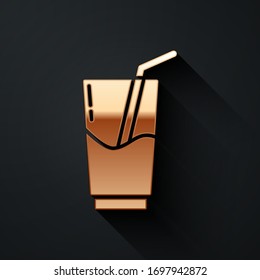 Gold Cocktail and alcohol drink icon isolated on black background. Long shadow style. Vector Illustration