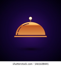 Gold Covered with a tray of food icon isolated on dark blue background. Tray and lid sign. Restaurant cloche with lid. kitchenware symbol.  Vector Illustration