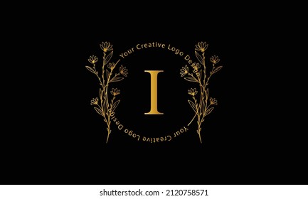 Gold Elegant letter I. Graceful style. Calligraphic beautiful logo. Vintage drawn emblem for book design, brand name, business card, Restaurant, Boutique, Hotel. Vector illustration