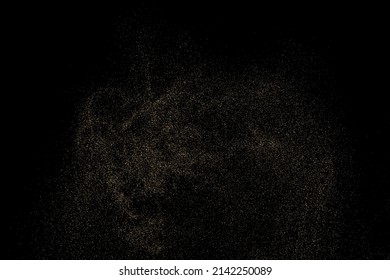 Textura de brillo dorado aislada en fondo negro. Grano de oro. Color de las partículas ámbar. Lluvia de espárragos. Ilustración De Vectores, Eps 10.