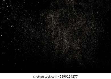 Textura de brillo dorado aislada en fondo negro. Luz dorada. Patrón amarillo. Superposición de textura realista. Ilustración vectorial.	