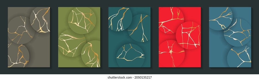 Fundas vectoriales de kintahora dorado. Arte japonés de reparar cerámica rota. Cubre la colección con grietas de línea rotas para carteles y tarjetas de Navidad. Material dorado de patrones de restauración kintneri.