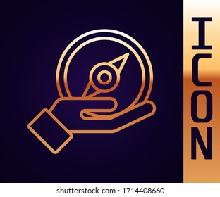 Icono de la brújula dorada aislado en fondo negro. Símbolo de navegación de Windrose. Signo de rosa eólica. Ilustración vectorial