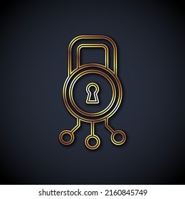 Línea dorada Icono de ciberseguridad aislado en fondo negro. Cerradura cerrada en la tarjeta de circuito digital. Concepto de seguridad. Protección digital de datos.  Vector