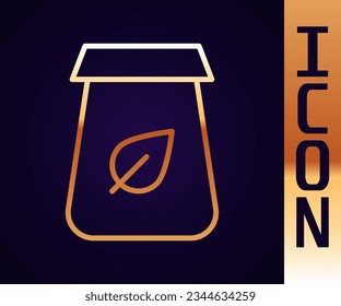Icono de empaquetado de té de línea dorada aislado en fondo negro. Bolsa de papel con té.  Vector