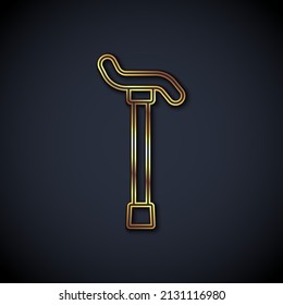 Línea dorada Icono de bastón de palo de marcha aislado en fondo negro.  Vector