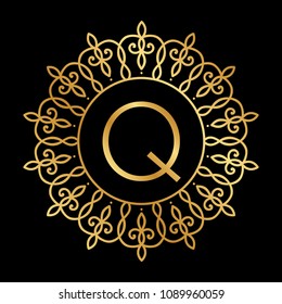 gold  luxury monogram frame, letter q
