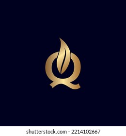 gold Q leaf letter logo design