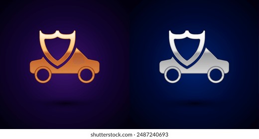 Coche dorado y plateado con icono de escudo aislado sobre fondo negro. Concepto de seguro. Seguridad, seguridad, protección, concepto de protección.  Vector