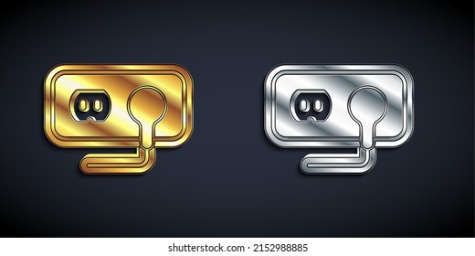 Icono de salida eléctrico de oro y plata aislado en fondo negro. Toma de corriente. Símbolo de rosette. Estilo de sombra larga. Vector