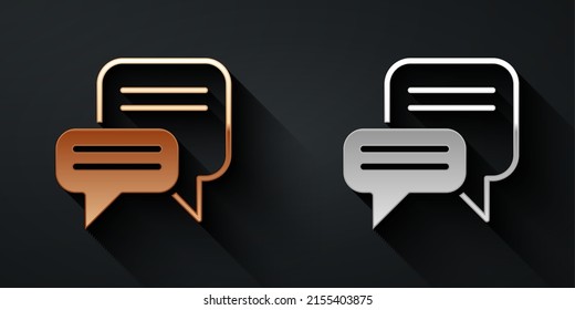 Gold- und Silbersprachblase-Chat-Symbol einzeln auf schwarzem Hintergrund. Nachrichtensymbol. Chat-Symbol für Kommunikation oder Kommentar. Lange Schattenstil. Vektorgrafik