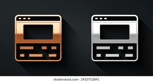 Grabador de vídeo dorado y plateado o software de editor en icono de portátil aislado en fondo negro. Edición de video en una laptop. Estilo de sombra larga. Vector
