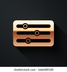 Gold Sound Mixer Controller Symbol einzeln auf schwarzem Hintergrund. Schieberegler für DJ-Geräte. Mischkonsole. Lange Schattenstil. Vektorillustration-Illustration