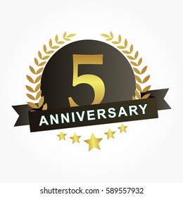 golden 5 th years anniversary logo vector on gradient black circle between wheat grasses with stars, ribbon, and shadow effect