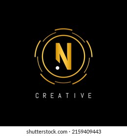 Golden Initial Letter N Logo Design mit Circle Element. Linked Typografie N-Dot Letter Logo Design.