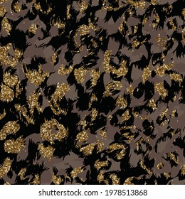 Golden leopard print pattern. Vector seamless background. Subtle animal skin texture of jaguar, leopard, cheetah, panther, puma. 