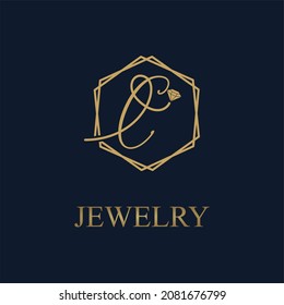 Letra de lujo dorada inicial C en hexágono geométrico con diamante para Joyería idea vectorial del logotipo de negocios