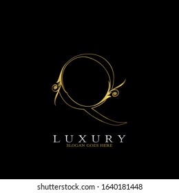 Golden Outline Luxury Initial Letter Q Logo Icon, simple luxurious business alphabet vector design concept.