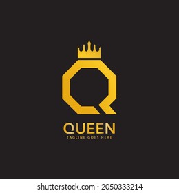 Golden Q letter with crown template logo vector illsutration design
