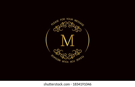 Graceful gold monograma plantilla de diseño sobre fondo negro. Elegante logo con signo M para regalías, tarjeta de visita, boutique, hotel, heráldico, joyería.