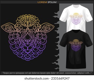Gradiente Colorido de las artes de la mandala de la cabeza de oveja aislado en camiseta blanca y negra.
